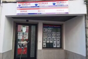 REMAX PREMIUM II – Inmobiliaria en Navaluenga