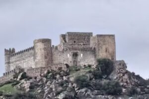 Ronquillo, Inmobiliaria