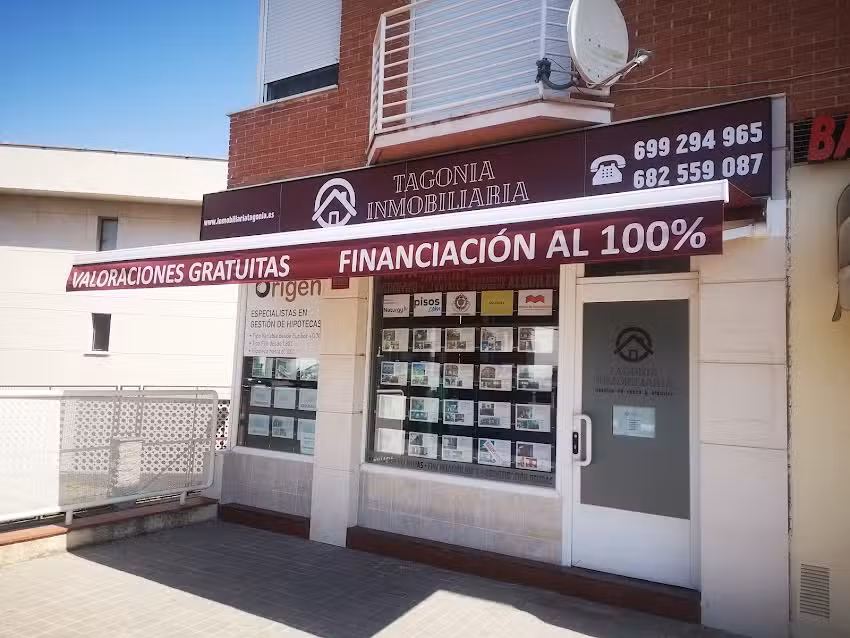 SALA DE REUNIONES – INMOBILIARIA TAGONIA