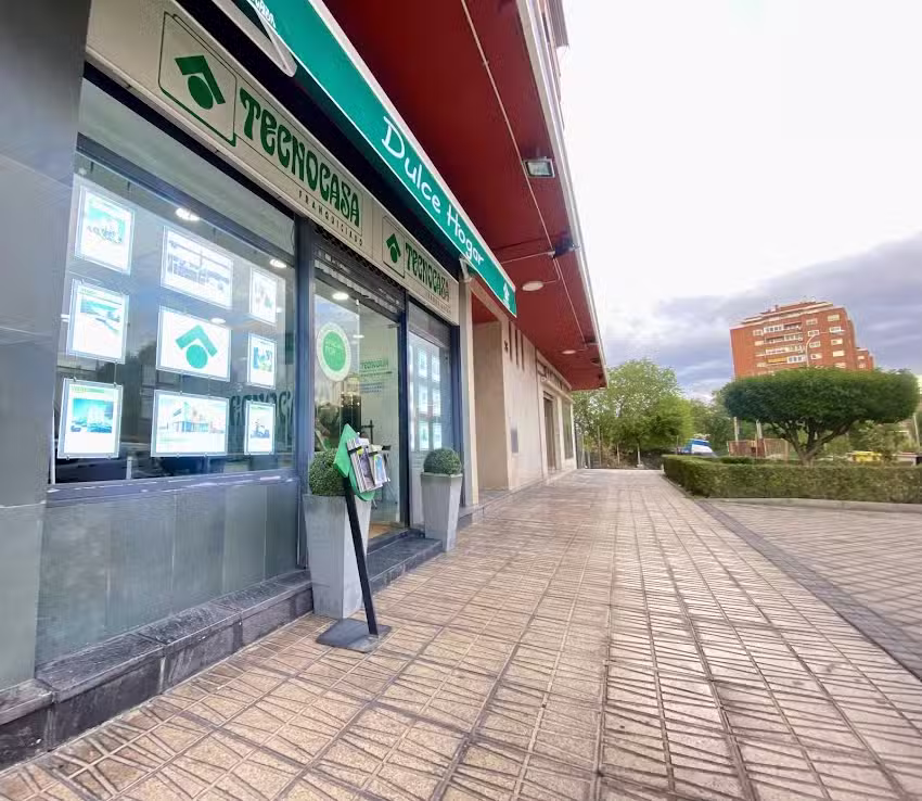 Tecnocasa agencia inmobiliaria