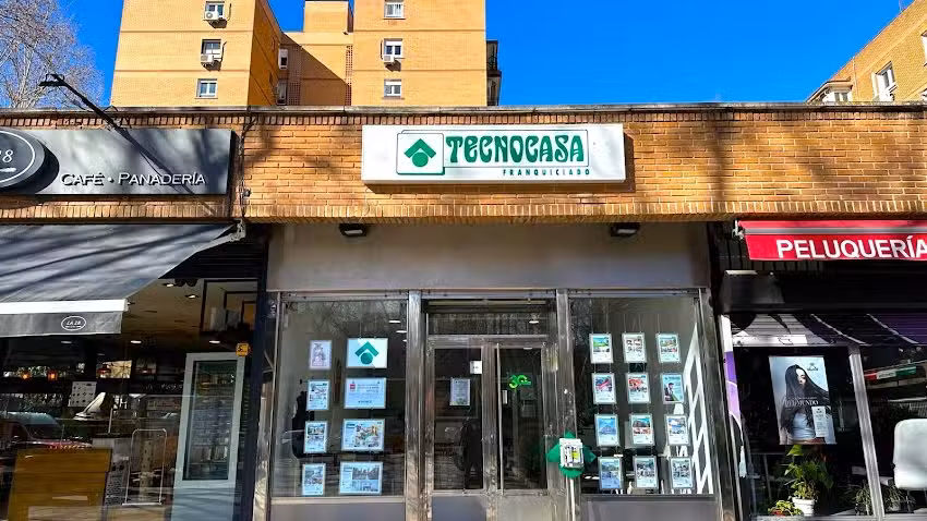 Tecnocasa agencia inmobiliaria