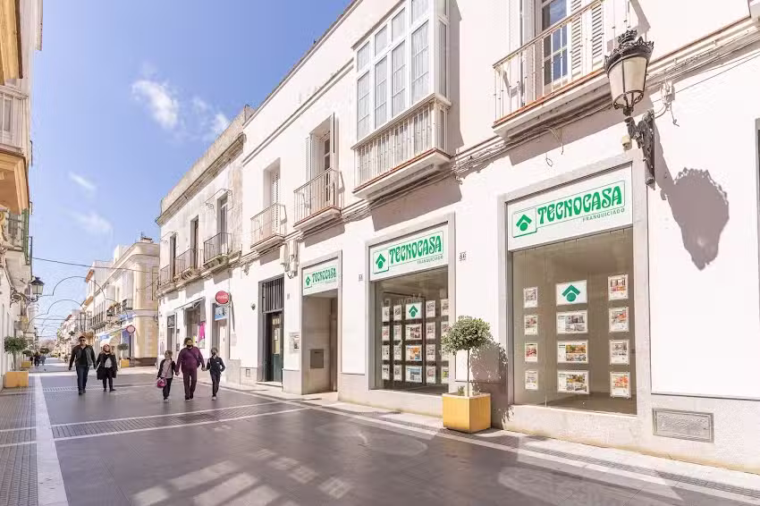 Tecnocasa agencia inmobiliaria