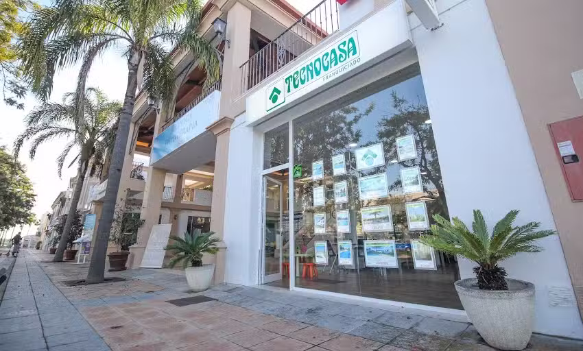 Tecnocasa agencia inmobiliaria