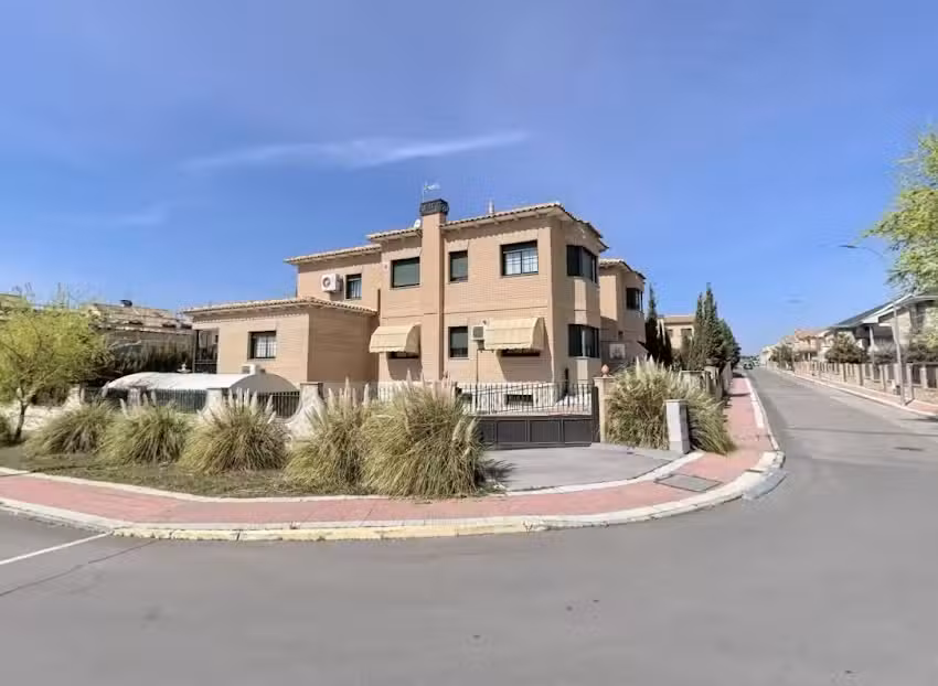 Tecnocasa agencia inmobiliaria