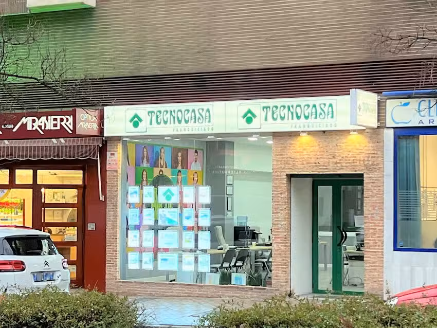 Tecnocasa agencia inmobiliaria