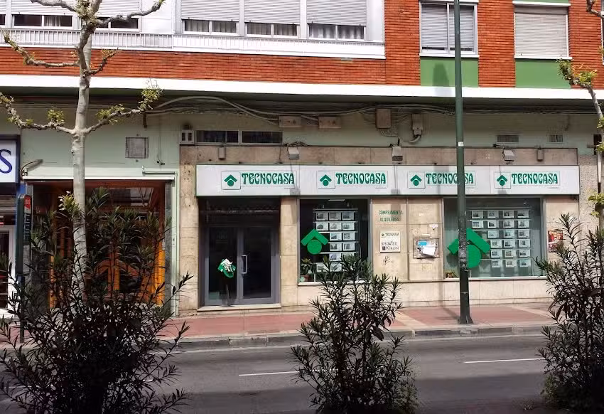 Tecnocasa agencia inmobiliaria