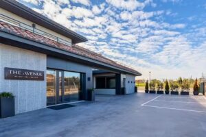 THE AVENUE Select Real Estate