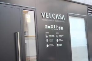VELCASA Inmobiliaria especializada en locales, naves, oficinas y terrenos