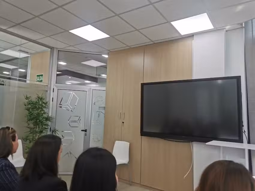 VIVEI REAL ESTATE / Oficina Central