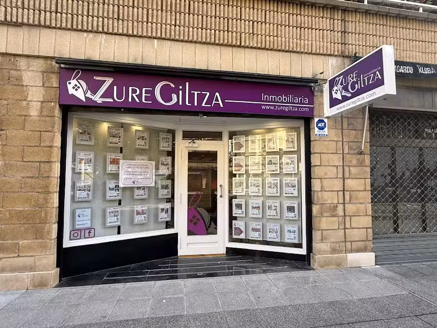 ZURE GILTZA